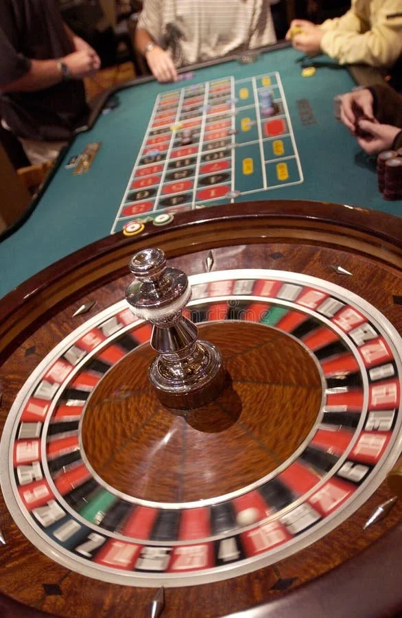 Slot reel visual motif